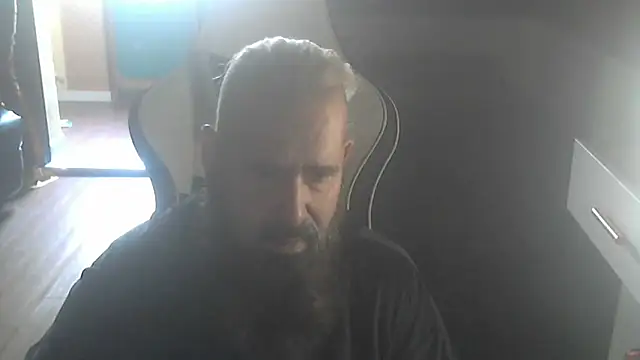 maseurbeardedpig online show from 31, 10, 2025
