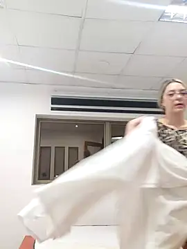 Daniela77771 online show from 5, 2, 2025