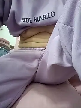 SweetGirl2k2 online show from 2, 1, 2025