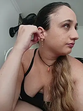 Snapshot of Karol_and_David_hotcouple chatting on 23, 11, 2025 Karol and David hotcouple online show from 23, 11, 2025