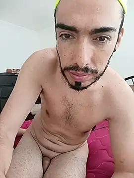 Snapshot of Karol_and_David_hotcouple chatting on 14, 12, 2025 Karol and David hotcouple online show from 14, 12, 2025