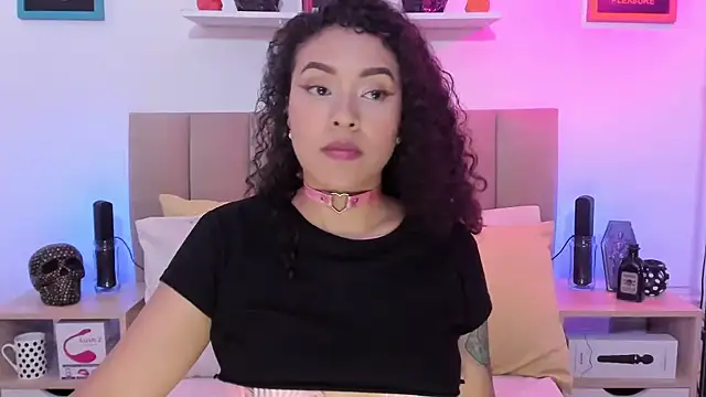 Zoe Gruber online show from 30, 10, 2025