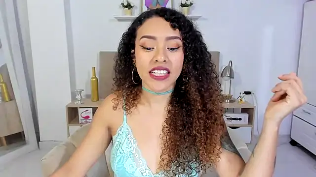 Snapshot of Zoe_Gruber chatting on 10, 6, 2026 Zoe Gruber online show from 10, 6, 2026