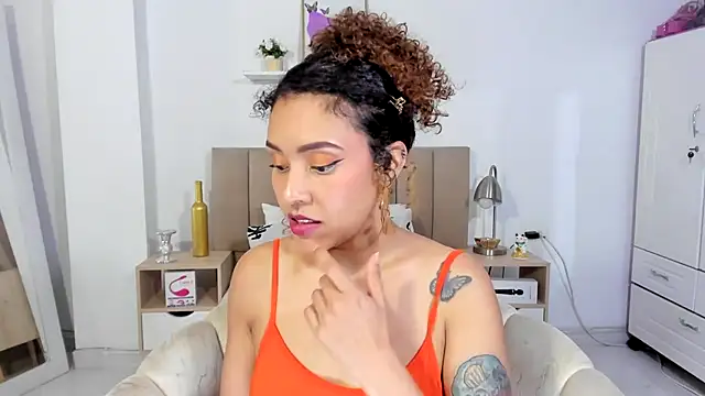 Snapshot of Zoe_Gruber chatting on 10, 6, 2026 Zoe Gruber online show from 10, 6, 2026
