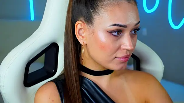 Adel chocolate  online show from 18, 9, 2025