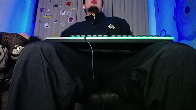 Snapshot of zacwatson_ chatting on 14, 2, 2025 zacwatson  online show from 14, 2, 2025