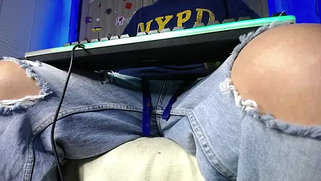 Snapshot of zacwatson_ chatting on 17, 2, 2025 zacwatson  online show from 17, 2, 2025