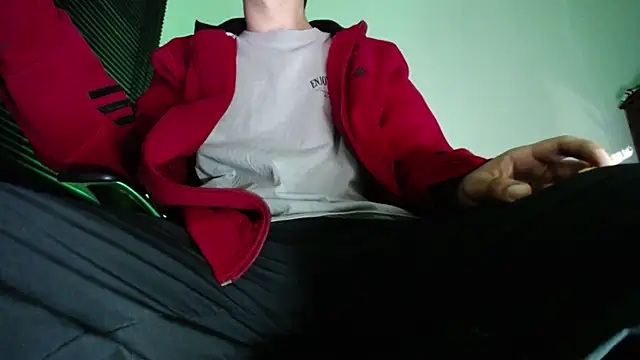 Snapshot of zacwatson_ chatting on 25, 7, 2026 zacwatson online show from 25, 7, 2026