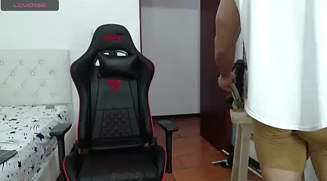 Snapshot of JoseRumbero26 chatting on 5, 3, 2025 JoseRumbero26 online show from 5, 3, 2025