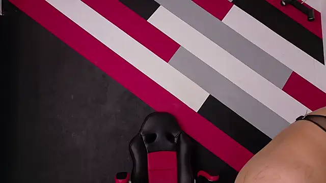 I am yours- online show from 10, 10, 2025