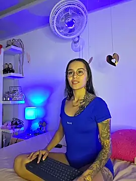 Snapshot of thamaral1 chatting on 25, 3, 2026 thamaral1 online show from 25, 3, 2026
