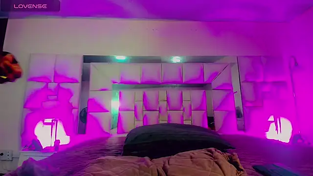  ChanellR  online show from 2, 3, 2026