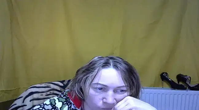 wLESLYMOSw online show from 25, 1, 2025