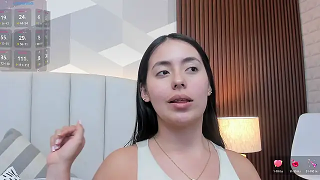 Snapshot of Julietasantos__ chatting on 8, 6, 2026 Julietasantos online show from 8, 6, 2026
