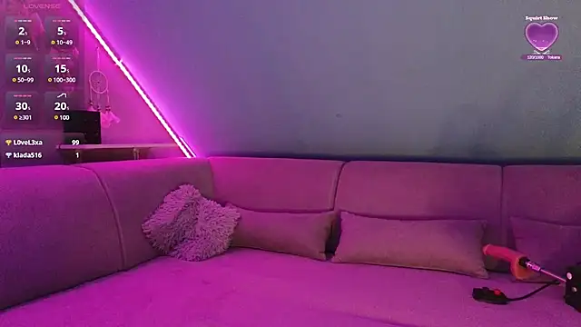 Snapshot of Terinn_Blu chatting on 14, 2, 2025 Terinn Blu online show from 14, 2, 2025