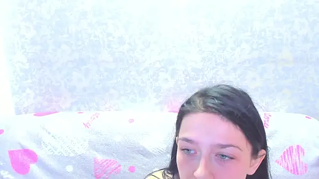 Snapshot of Vanessa_Florence chatting on 7, 6, 2026 Vanessa Florence online show from 7, 6, 2026
