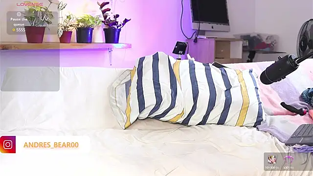 Snapshot of Little_Bear00 chatting on 16, 3, 2025 Little Bear00 online show from 16, 3, 2025