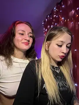 Snapshot of Dooubletroublee chatting on 28, 1, 2025 Dooubletroublee online show from 28, 1, 2025