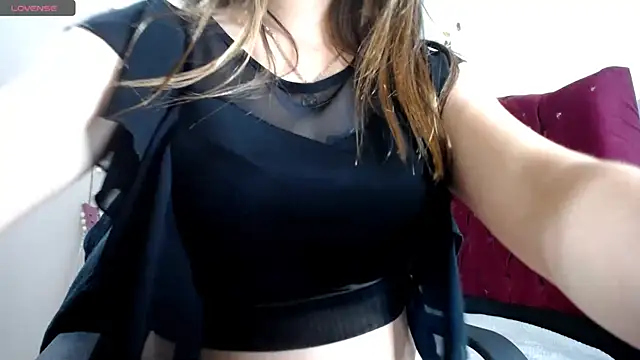 Snapshot of Luna_girlhot_ chatting on 18, 12, 2024 Luna girlhot online show from 18, 12, 2024