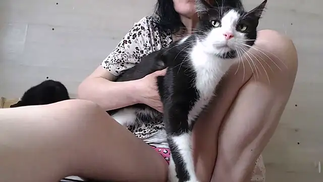 CRISTIINA37 online show from 12, 4, 2026