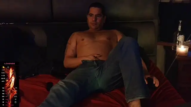 Snapshot of Hard_to_Handlexxx chatting on 16, 12, 2024 Hard to Handlexxx online show from 16, 12, 2024