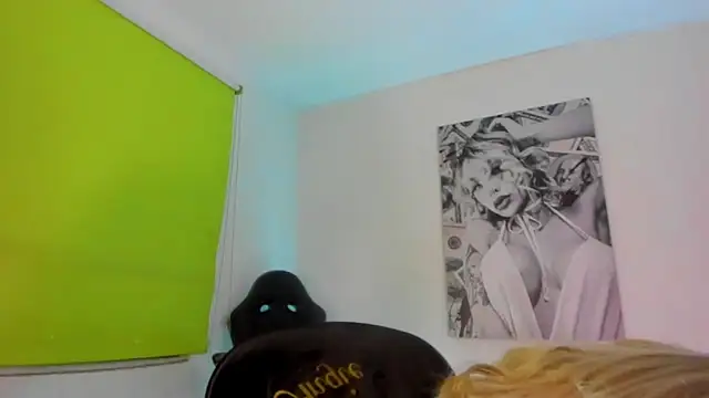  juliana star  online show from 9, 2, 2025