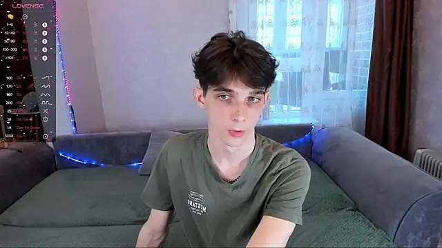Snapshot of Aaron_Boom chatting on 26, 4, 2026 Aaron Boom online show from 26, 4, 2026