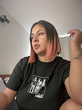 Snapshot of Rae_Lil_White chatting on 16, 2, 2025 Rae Lil White online show from 16, 2, 2025