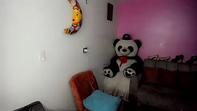 Snapshot of SweetKim21 chatting on 13, 2, 2025 SweetKim21 online show from 13, 2, 2025