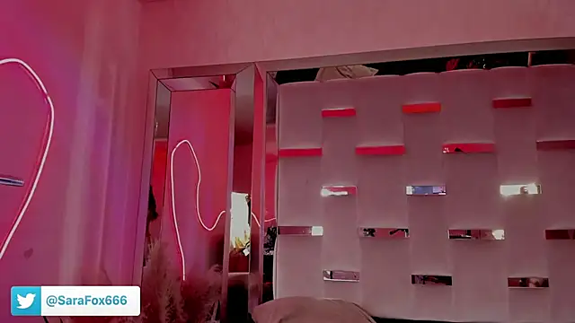 Sara Foxx1 online show from 15, 5, 2026