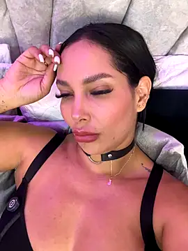 Dakota diaz  online show from 19, 11, 2025