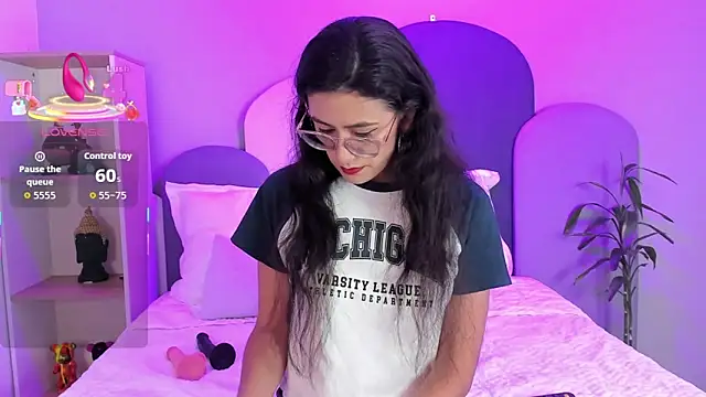 SophieGomez22 online show from 19, 12, 2025