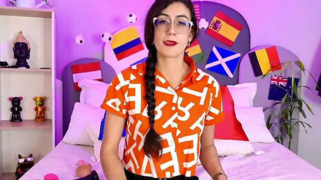 Snapshot of SophieGomez22 chatting on 4, 7, 2026 SophieGomez22 online show from 4, 7, 2026