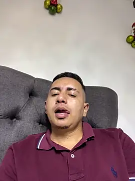 DanielGomez9 online show from 25, 12, 2024