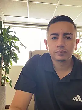 DanielGomez9 online show from 25, 12, 2024