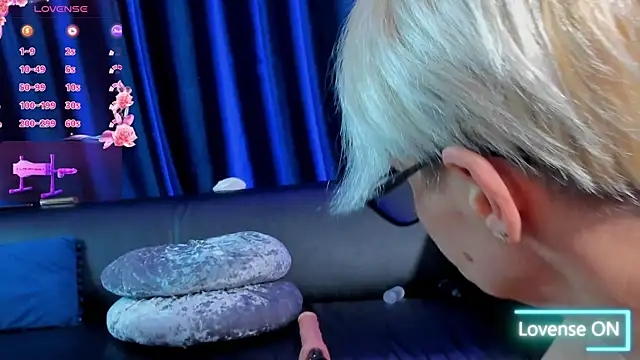 RosaCatalleya online show from 7, 10, 2025