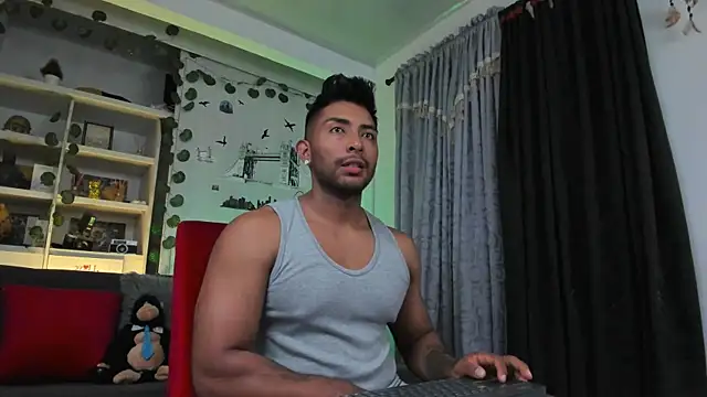 Couple muscle1 online show from 7, 10, 2025