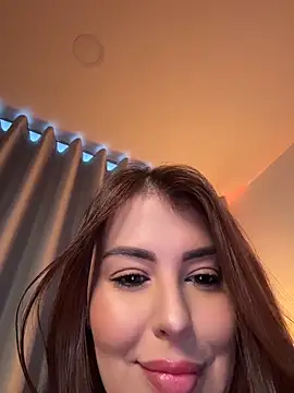 Eva Gonzalez online show from 8, 4, 2026