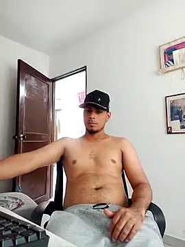 Snapshot of bonehur chatting on 15, 4, 2026 bonehur online show from 15, 4, 2026