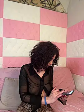 Strawberry queen91 online show from 12, 1, 2026