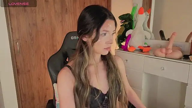 Snapshot of jessy__01 chatting on 28, 10, 2025 jessy 01 online show from 28, 10, 2025