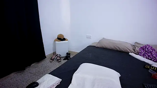 Snapshot of Andreabigboobs23 chatting on 6, 1, 2026 Andreabigboobs23 online show from 6, 1, 2026