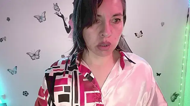 Lady breaks hearts online show from 16, 3, 2026