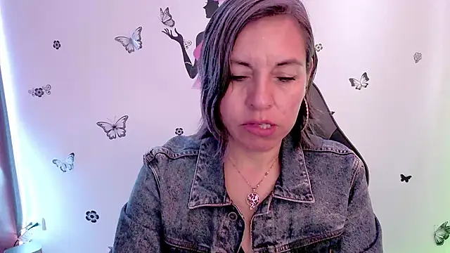 Lady breaks hearts online show from 9, 4, 2026