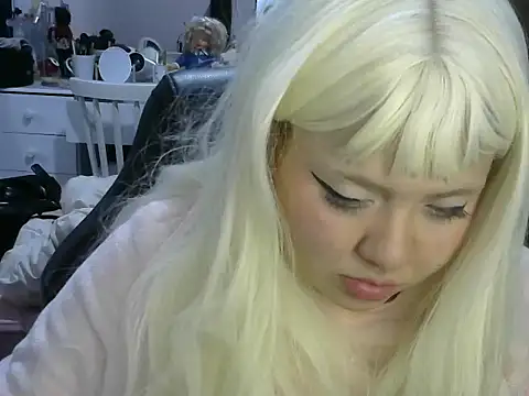 Snapshot of RuthBunny chatting on 8, 8, 2026 RuthBunny online show from 8, 8, 2026
