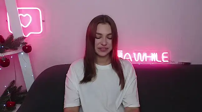 Snapshot of MilanaAngelAs chatting on 17, 12, 2024 MilanaAngelAs online show from 17, 12, 2024