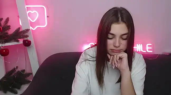 Snapshot of MilanaAngelAs chatting on 28, 12, 2024 MilanaAngelAs online show from 28, 12, 2024
