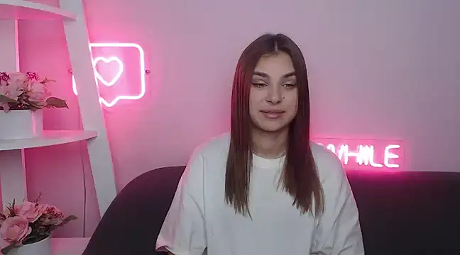 Snapshot of MilanaAngelAs chatting on 1, 2, 2025 MilanaAngelAs online show from 1, 2, 2025