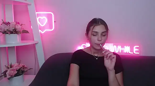Snapshot of MilanaAngelAs chatting on 1, 2, 2025 MilanaAngelAs online show from 1, 2, 2025