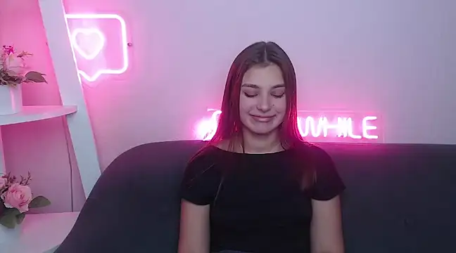 Snapshot of MilanaAngelAs chatting on 8, 2, 2025 MilanaAngelAs online show from 8, 2, 2025